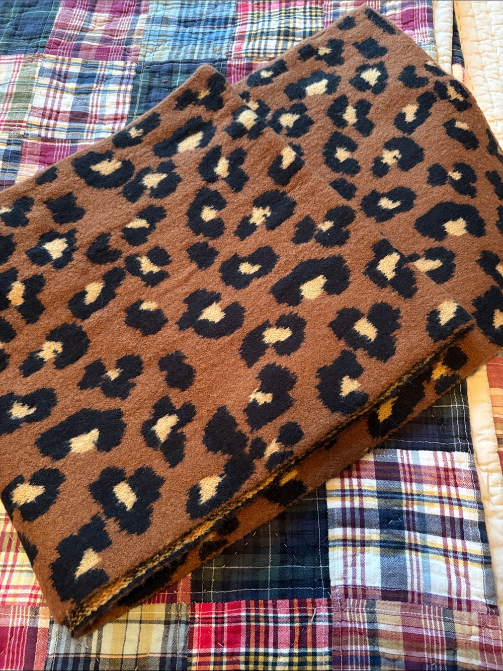 Versona Brown Leopard Print Scarf